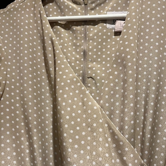 Vintage wrap dress withh belt and demure polka dots 
Timeless and chic - Picture 3 of 5